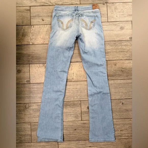 Hollister Distressed Low Rise Boot Cut Jeans • Size 3L - Picture 5 of 5